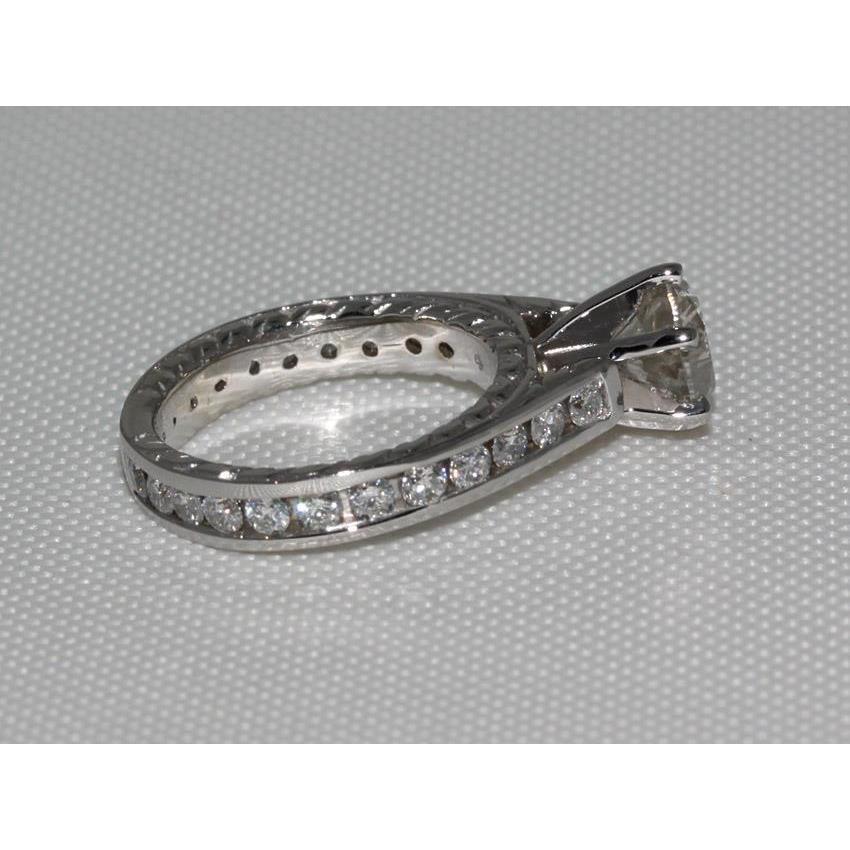 2.75 Carat Sparkling Real Diamond Solitaire Ring With Accents