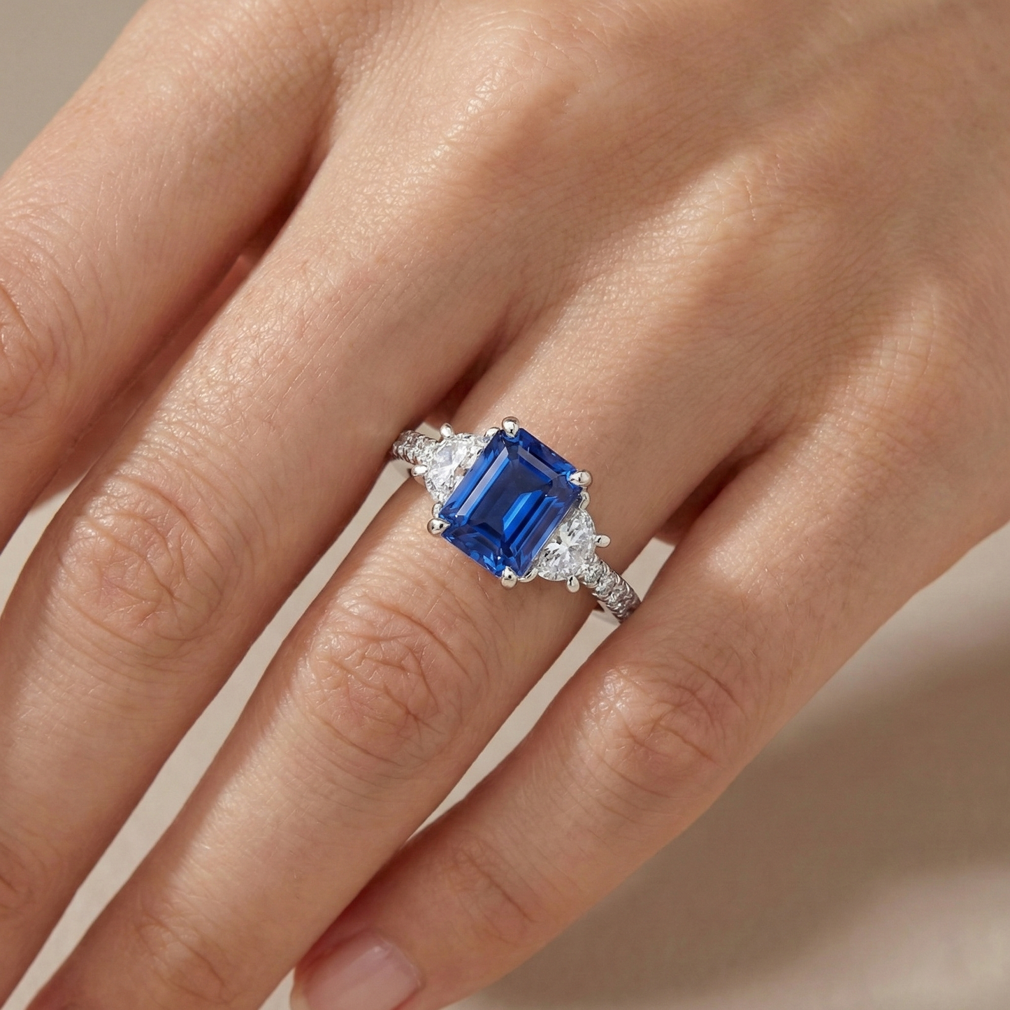 natural round sapphire 3ct ring on white background