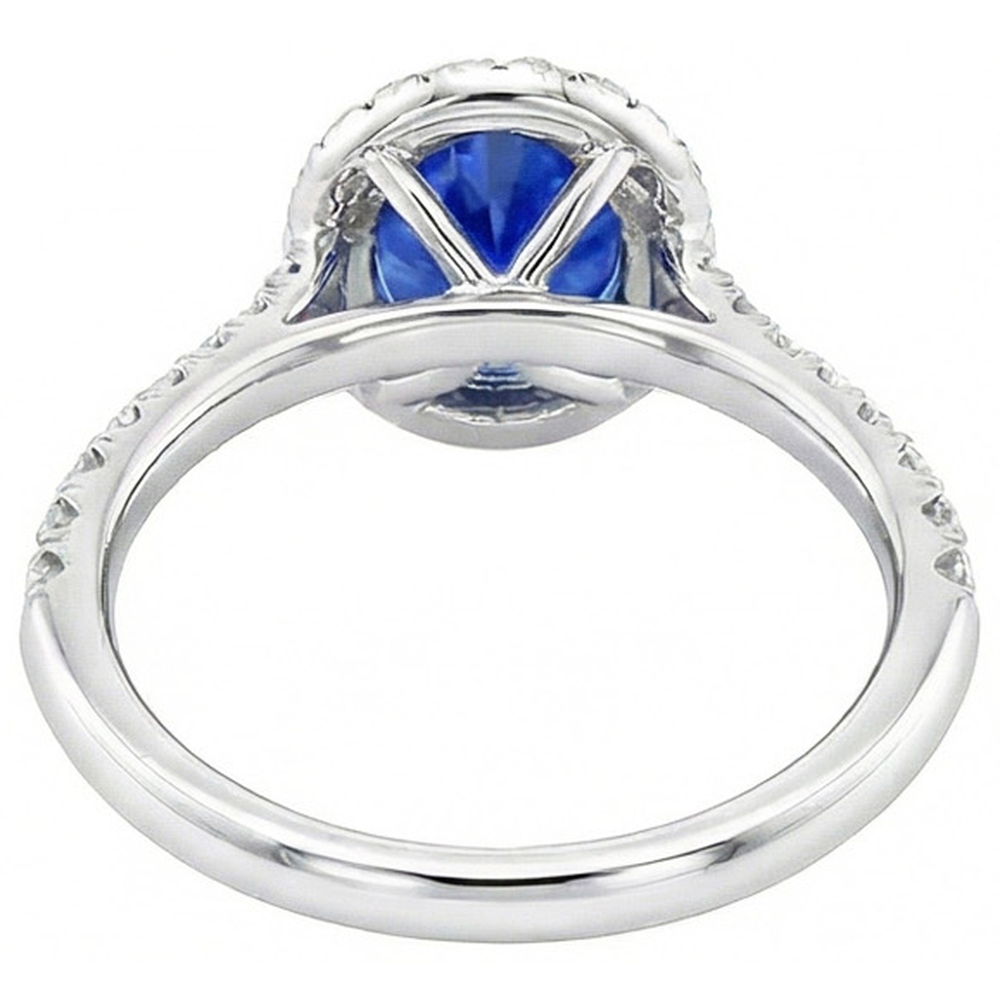 natural round sapphire 4.10ct ring on white background