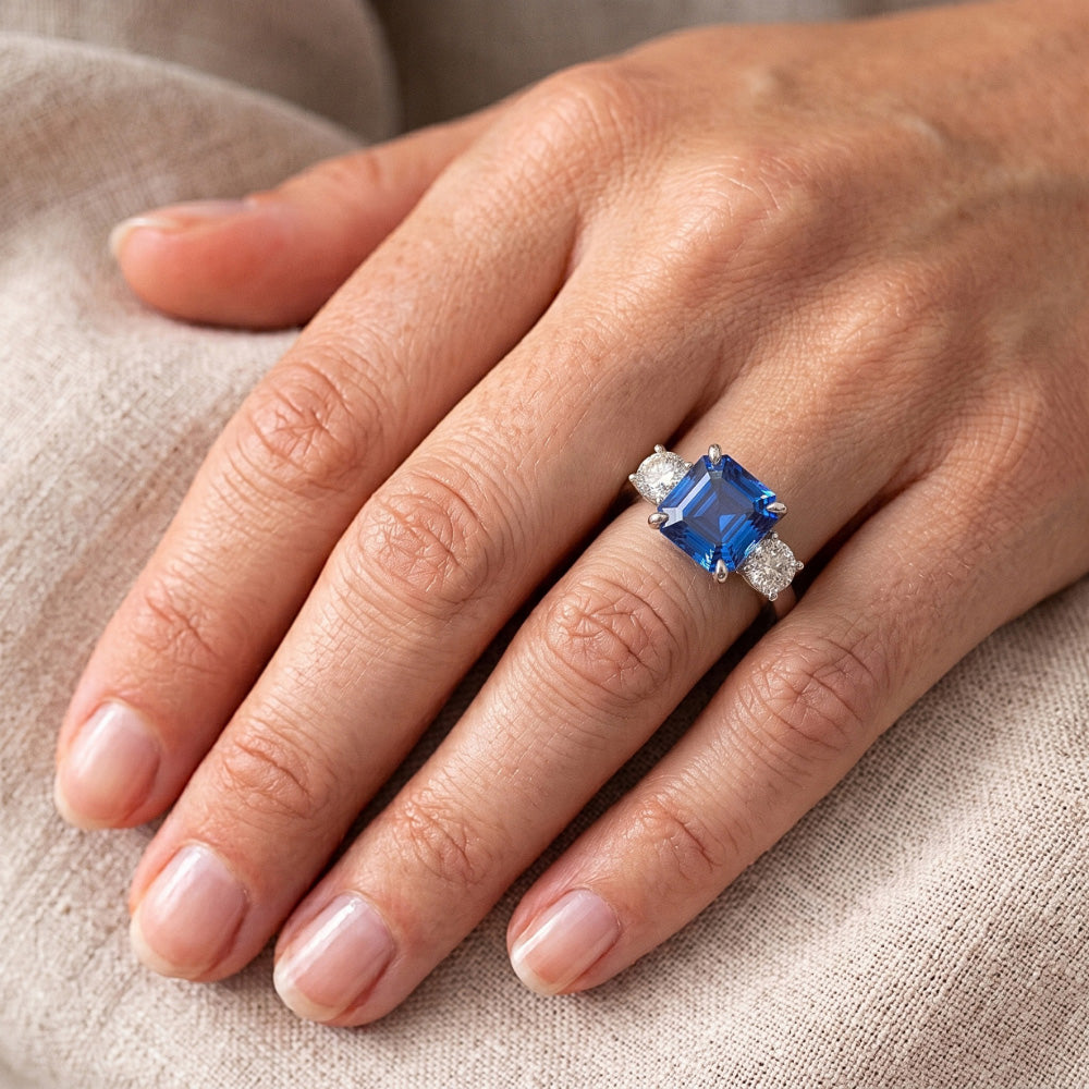4 Carats Blue Ceylon Sapphire & Round Natural Earth Mined Diamond ( Not Lab Grown ) 3 Stone Ring Gold 14K