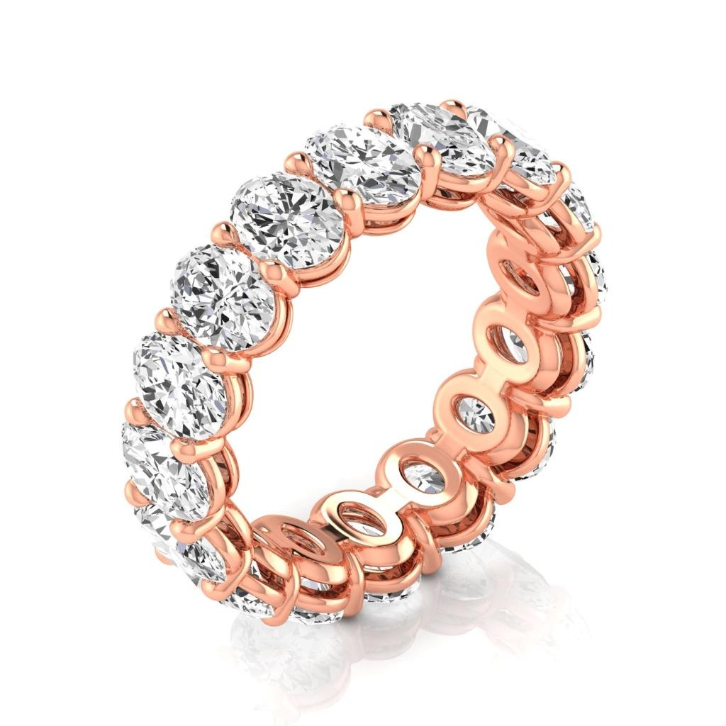 Oval Cut Diamond ring in 14 Karat Rose Gold – side view