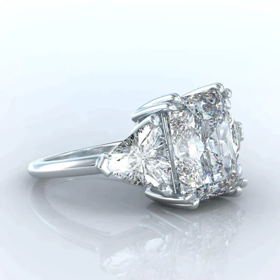 Elegant 9 Carat Radiant Trilliant Natural Diamond