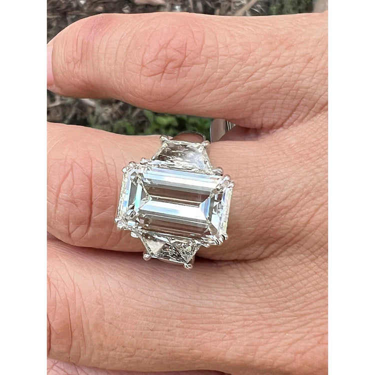 Emerald Trapezoid Big Real Diamond Three Stone Ring 9 Carats