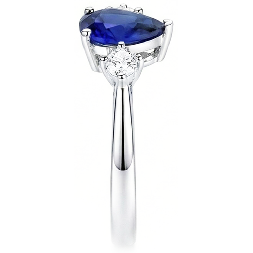 natural round sapphire 2.50ct ring close up detail