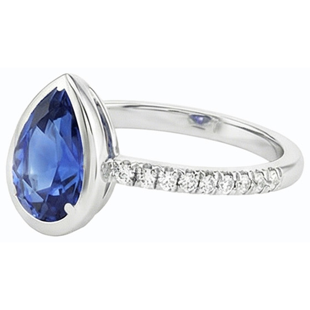 natural round sapphire 3.50ct watch on white background