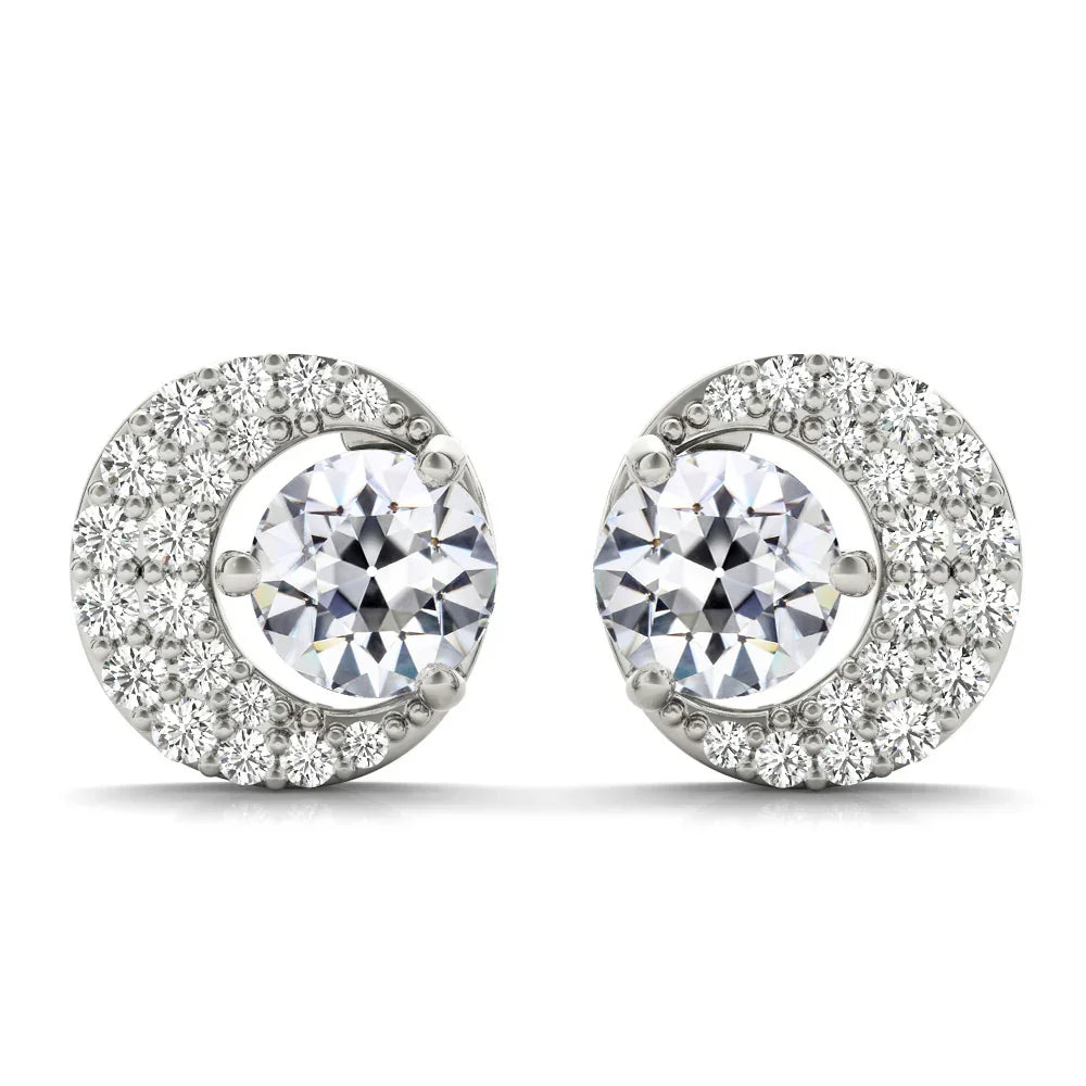 Old Mine Cut Brilliant Diamond ring in 14 Karat White Gold – main view