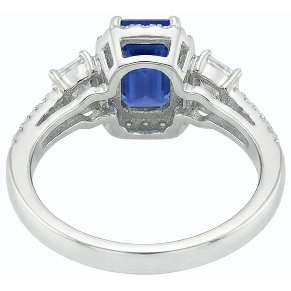 natural emerald sapphire 3.50ct ring on white background