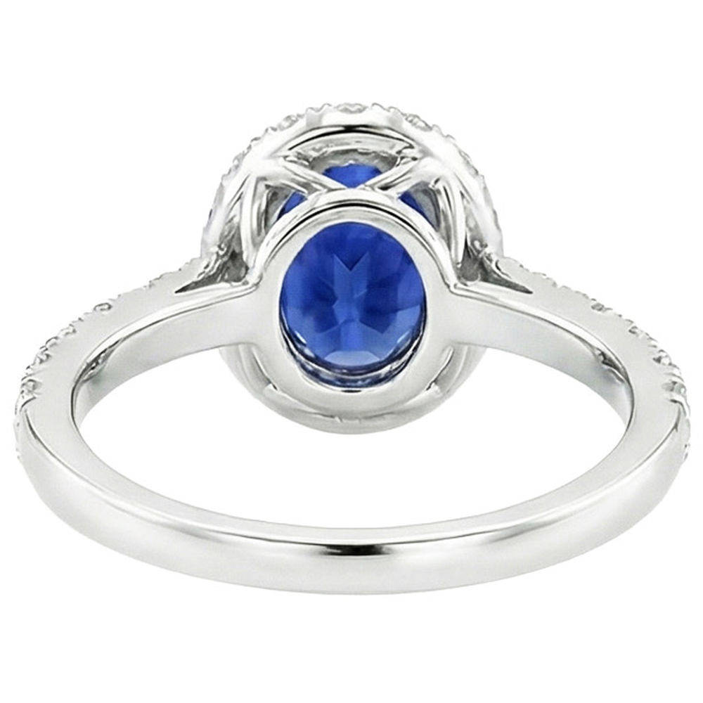natural round sapphire 6.50ct ring on white background