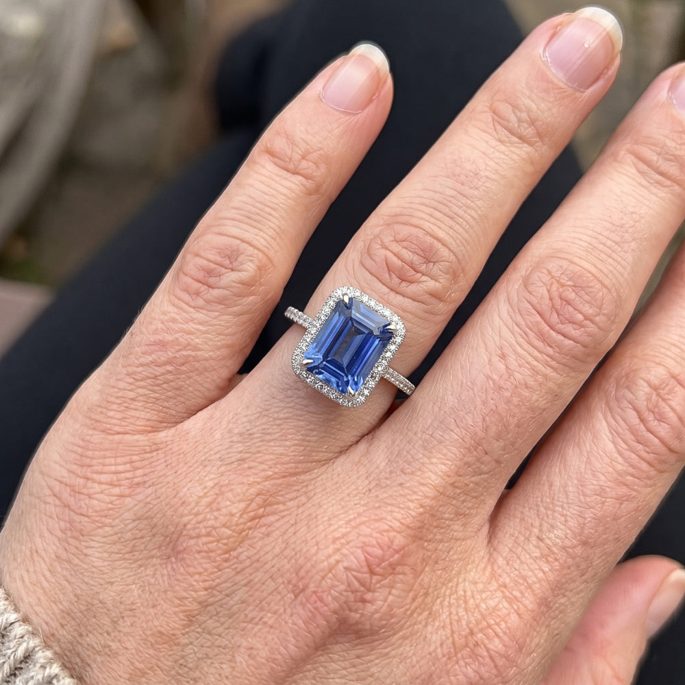 Natural Earth Mined Diamond ( Not Lab Grown ) Halo Emerald Sri Lankan Sapphire Ring 4.50 Carats Gold
