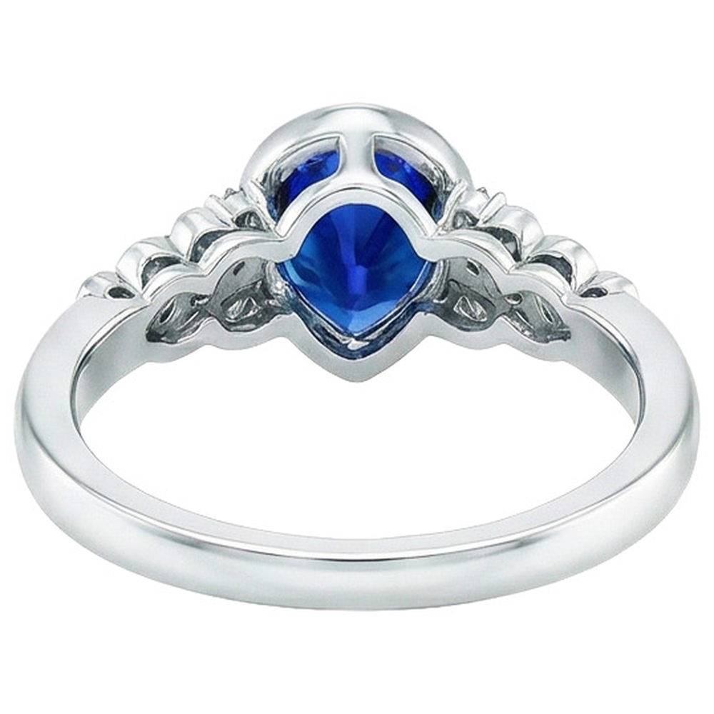 natural round sapphire 4.25ct watch on white background
