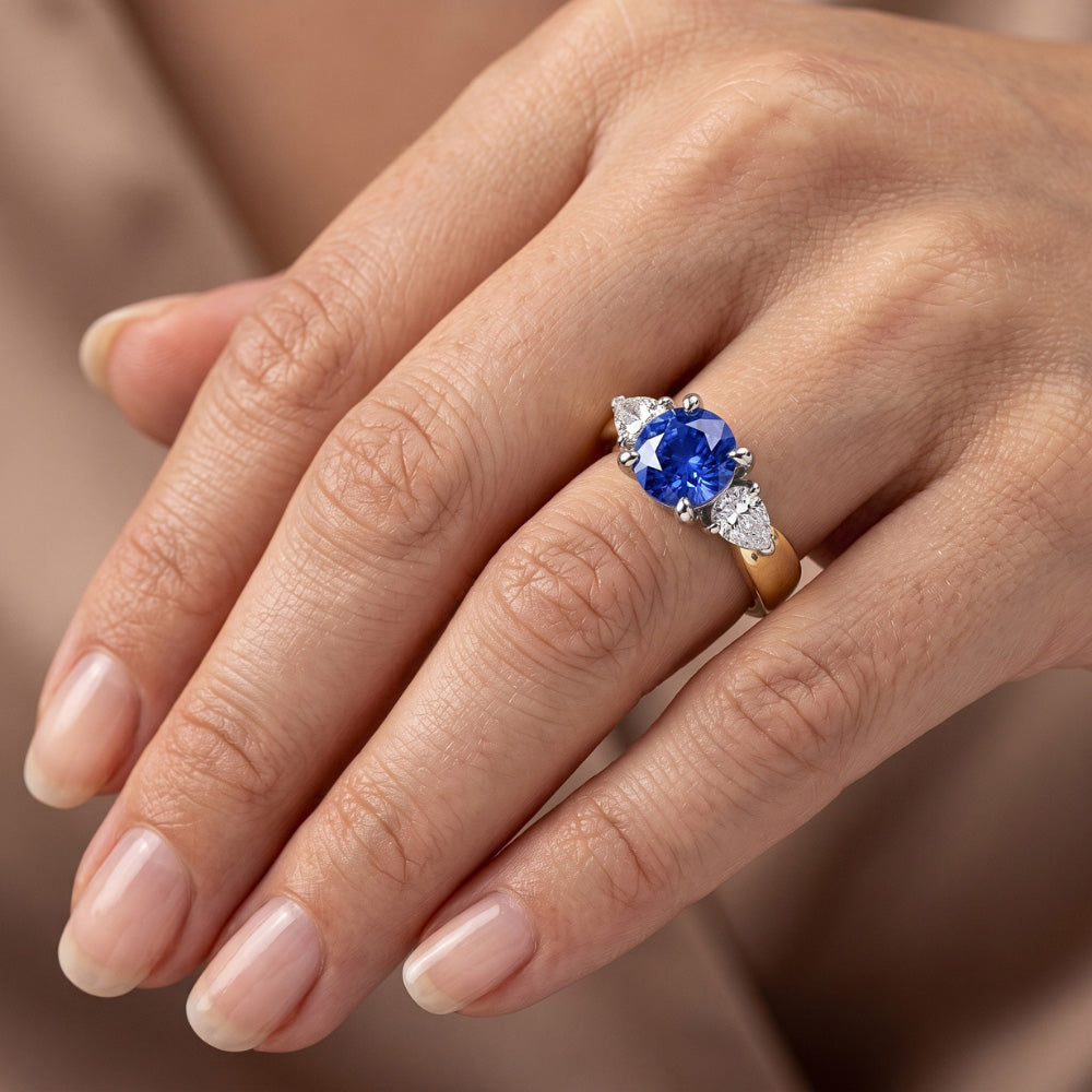 Natural Sapphire Ring 2ct - Two Tone 14K Gold