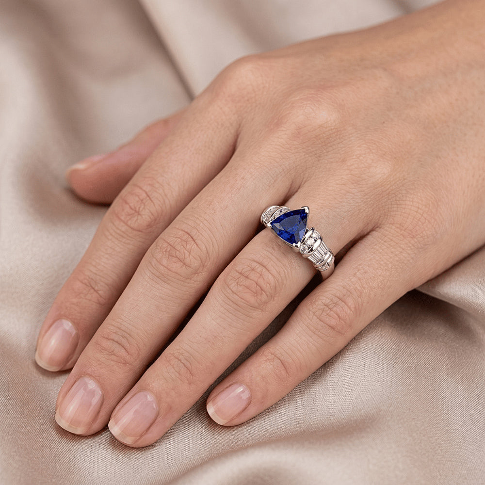 Natural Sapphire Ring 2ct - White Gold 14K