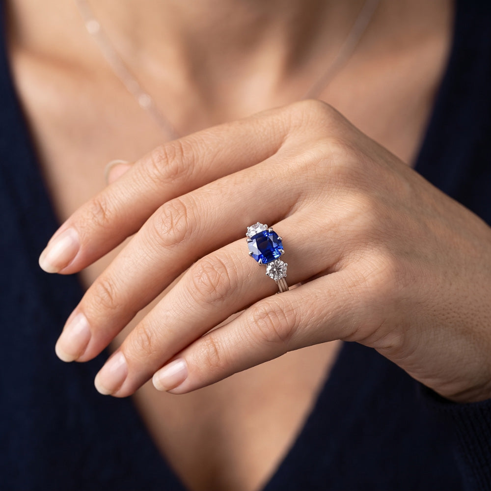 Natural Sapphire Ring 2ct - White Gold 14K