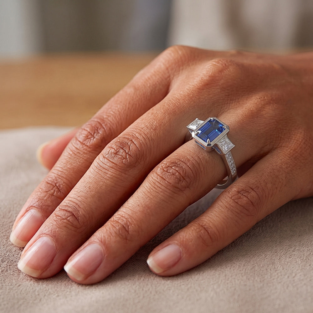 Natural Sapphire Ring 2ct - White Gold 14K