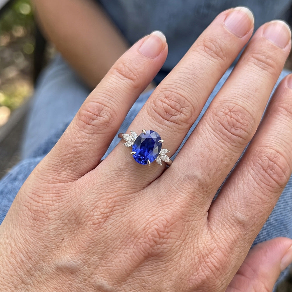 Natural Sapphire Ring 4.50ct - White Gold 14K