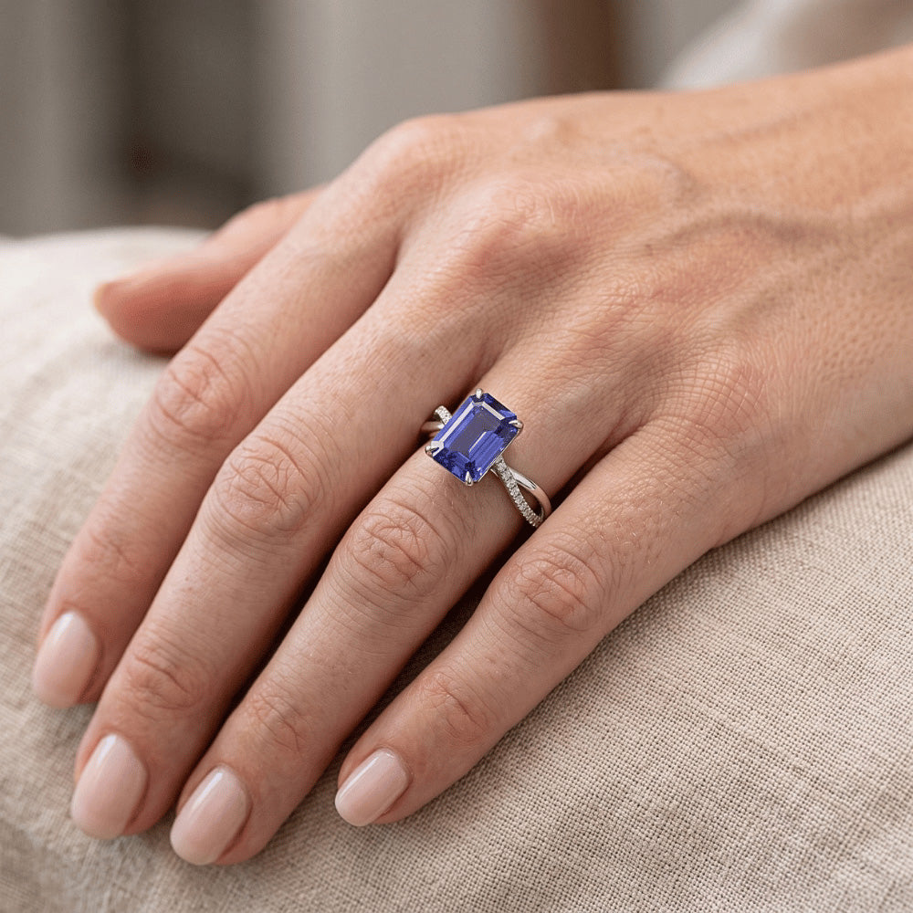 Natural Sapphire Ring 4ct - White Gold 14K