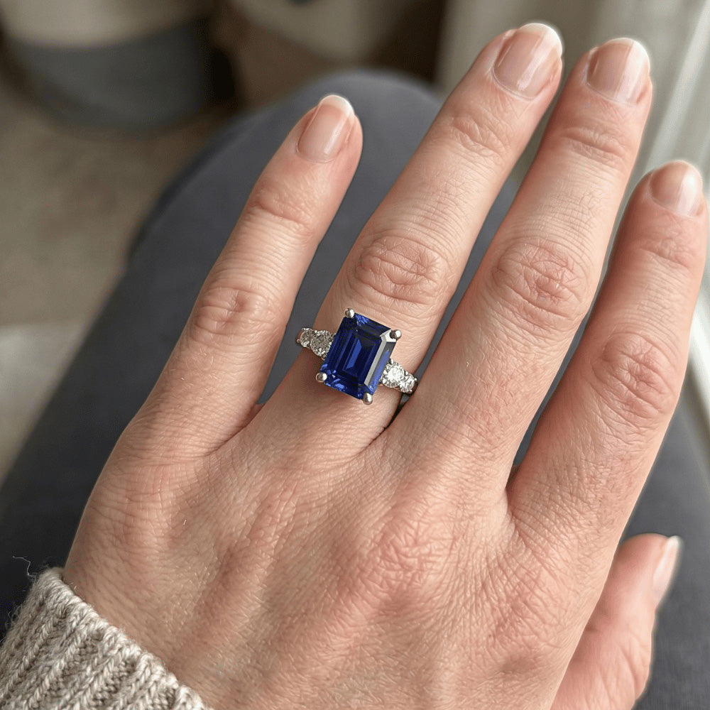 Natural Sapphire Ring 4ct - White Gold 14K