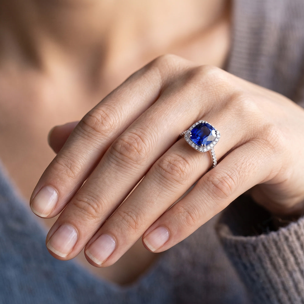 Natural Sapphire Ring 4ct - White Gold 14K