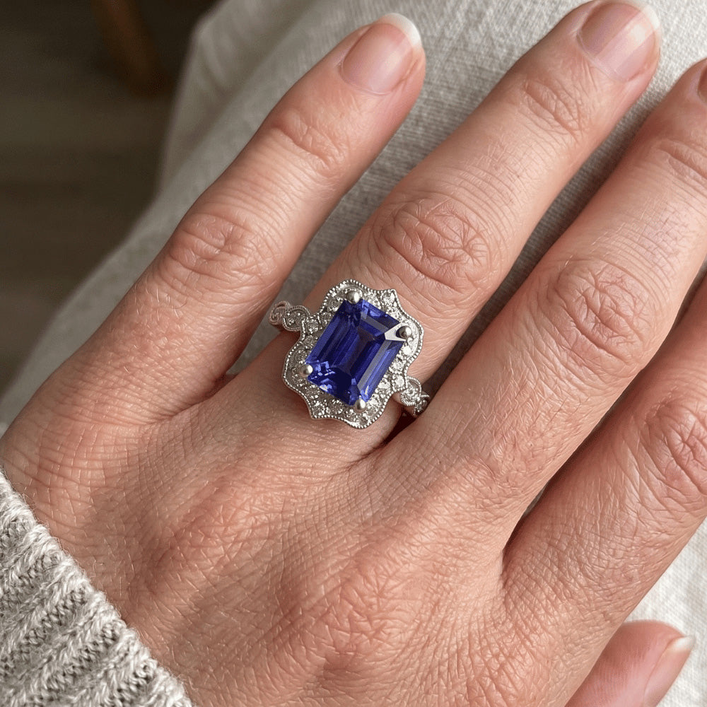 Natural Sapphire Ring 4ct - White Gold 14K