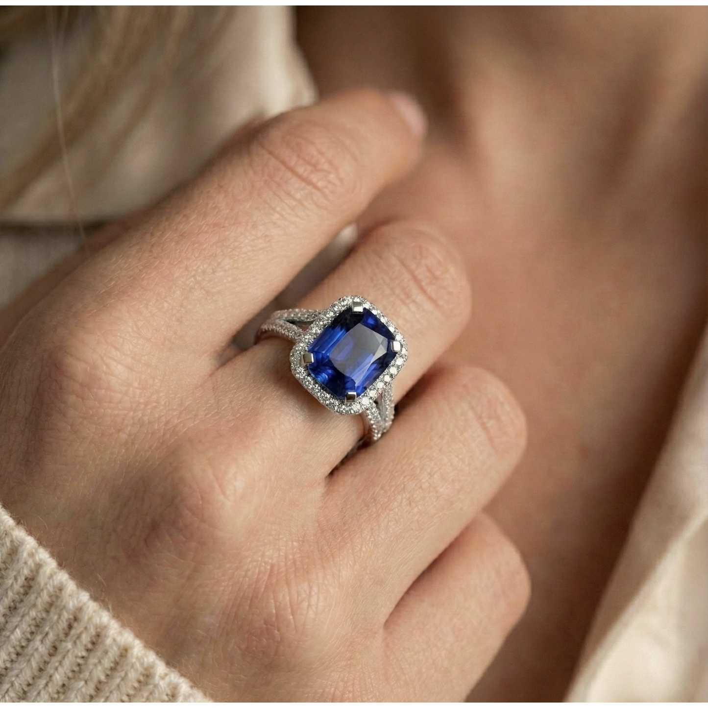 natural round sapphire 5.50ct ring with diamond accents