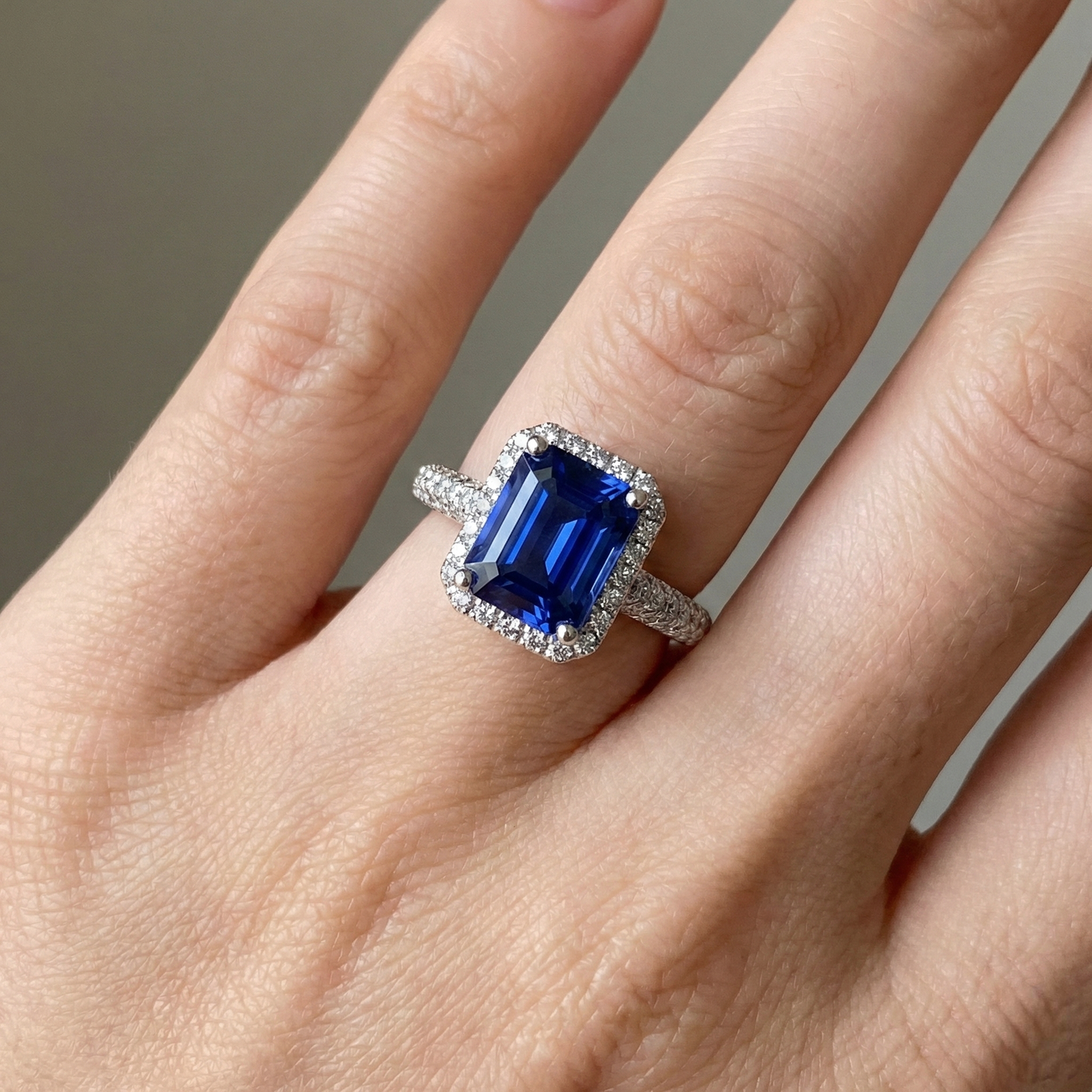 Natural Earth Mined Diamond ( Not Lab Grown ) Halo Wedding Ring Emerald Sri Lankan Sapphire 4 Carats