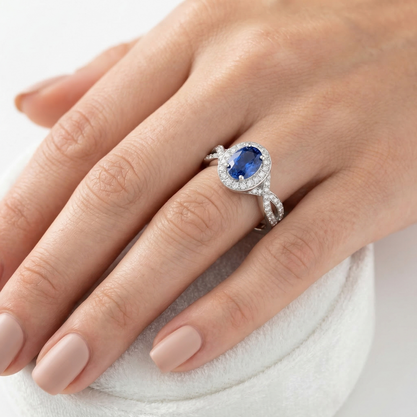 natural round sapphire 1.55ct ring with diamond accents