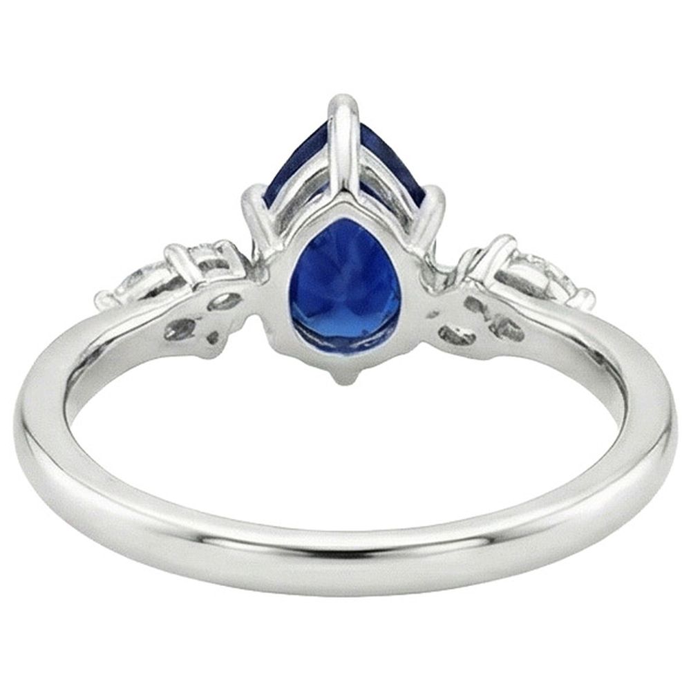 natural round sapphire 6.75ct ring on white background