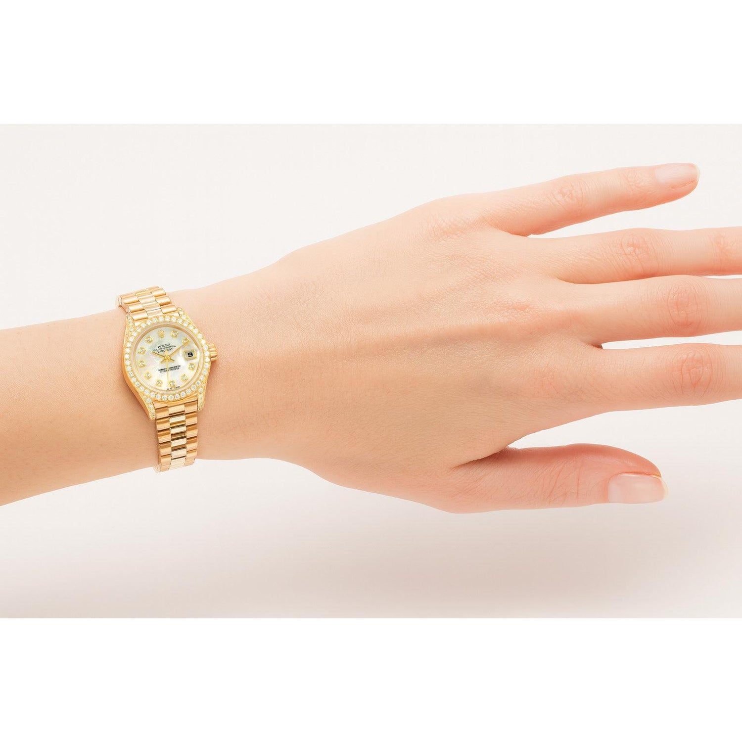 Rolex Datejust Year 2003 White Mother Of Pearl Diamond Dial 26 mm Yellow Gold Ladies Watch