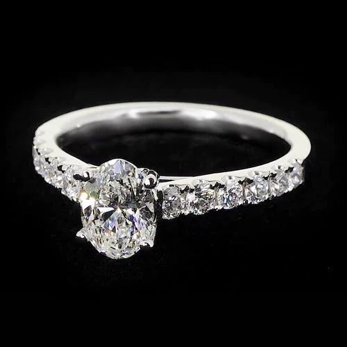 Round Accented 1.75 Carats Prong Setting Oval Natural Diamond Ring