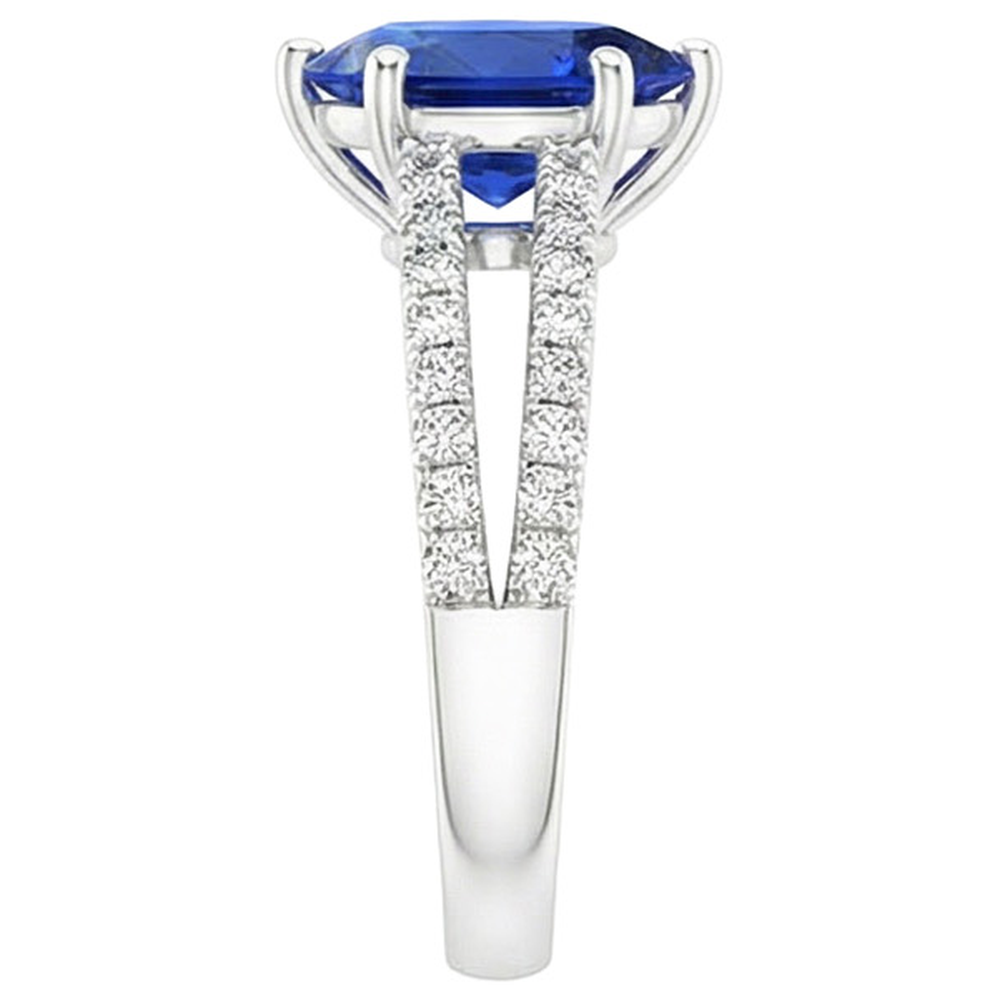 natural round sapphire 4ct ring on white background