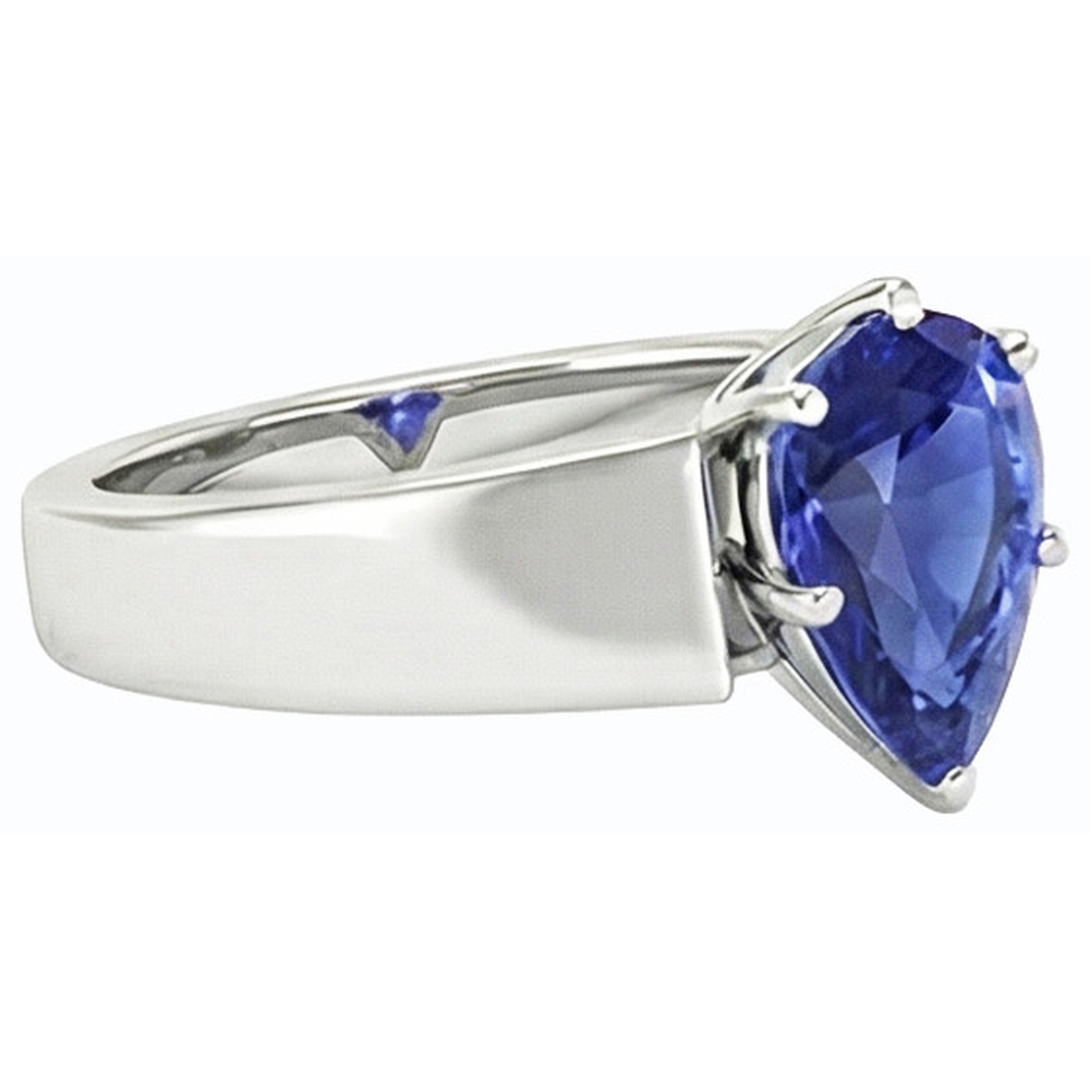 natural pear sapphire 1.50ct ring on white background