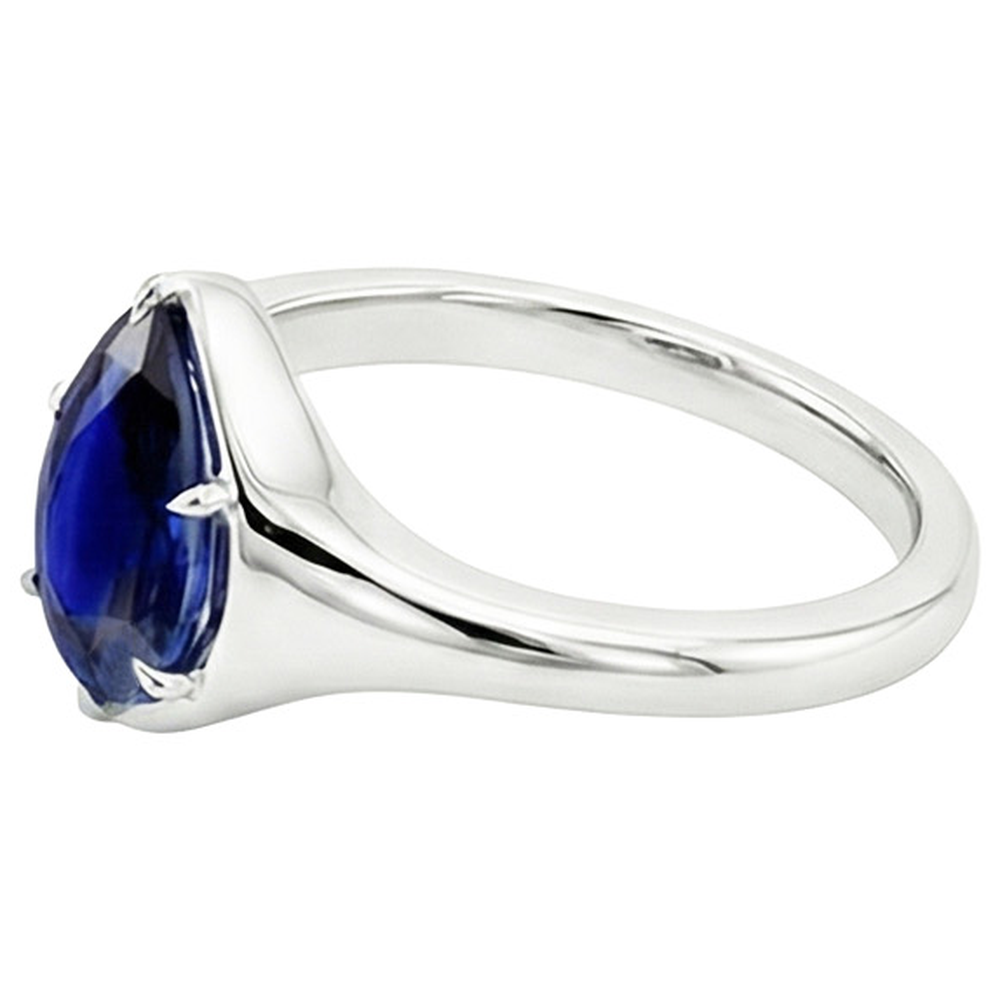 natural pear sapphire 3.50ct ring on white background