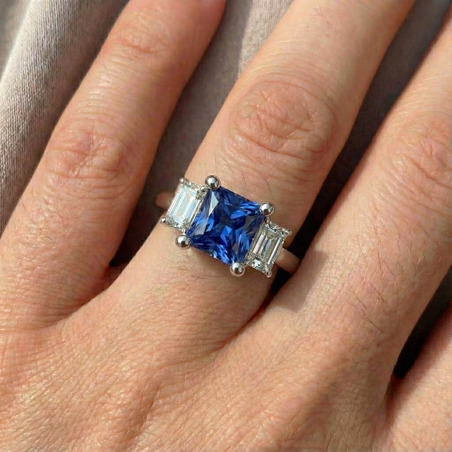 natural emerald sapphire 2.50ct ring with diamond accents