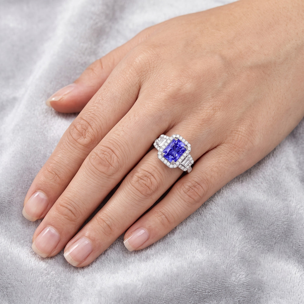 Trapezoid & Round Natural Earth Mined Diamond ( Not Lab Grown ) Halo Ring Gold Ceylon Sapphire 4.50 Carats