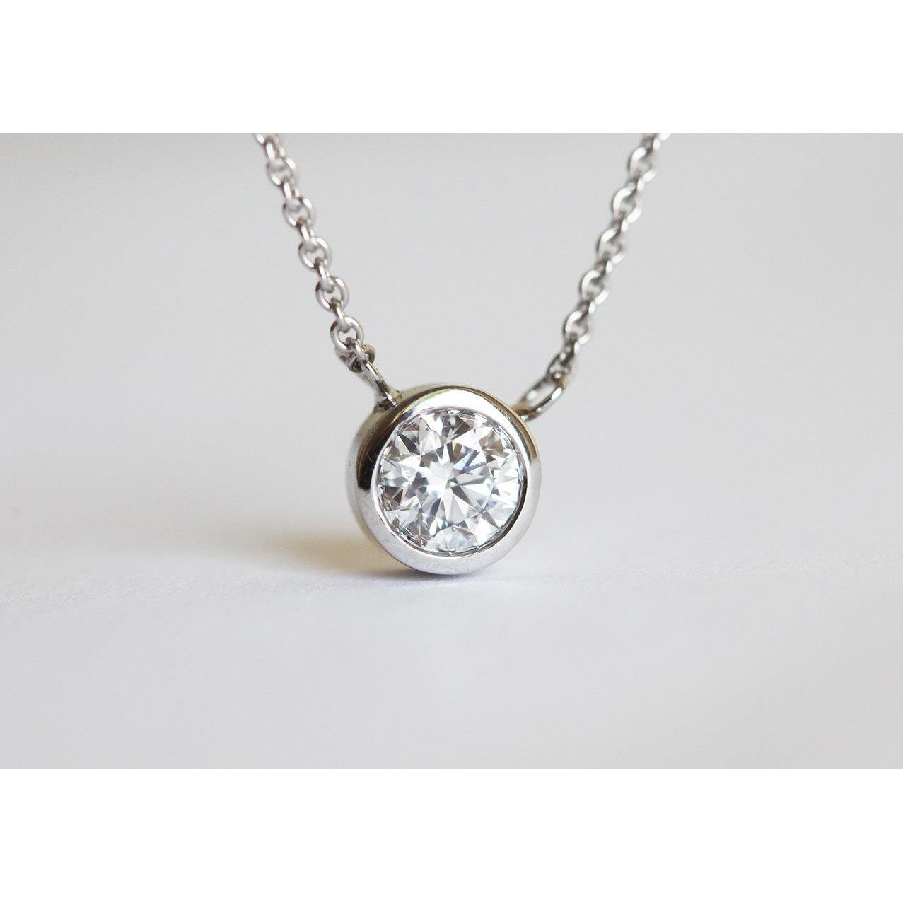 1.5 Ct Solitaire Diamond Bezel Set Pendant With Chain - Pendant-harrychadent.ca
