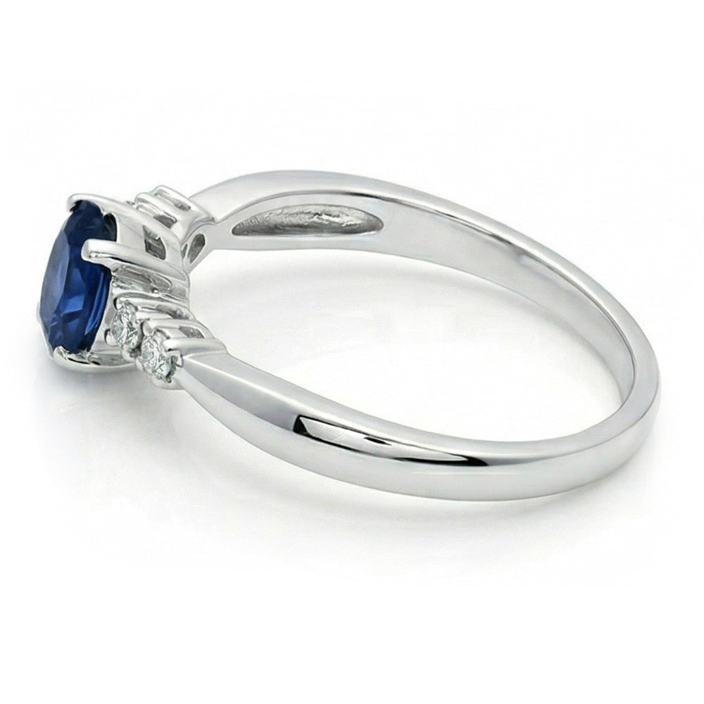 natural round sapphire 1.40ct ring top view