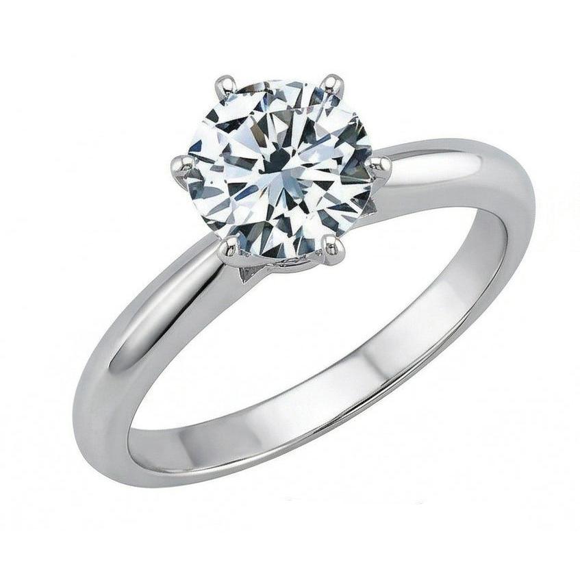 natural round diamond 1ct ring close up detail