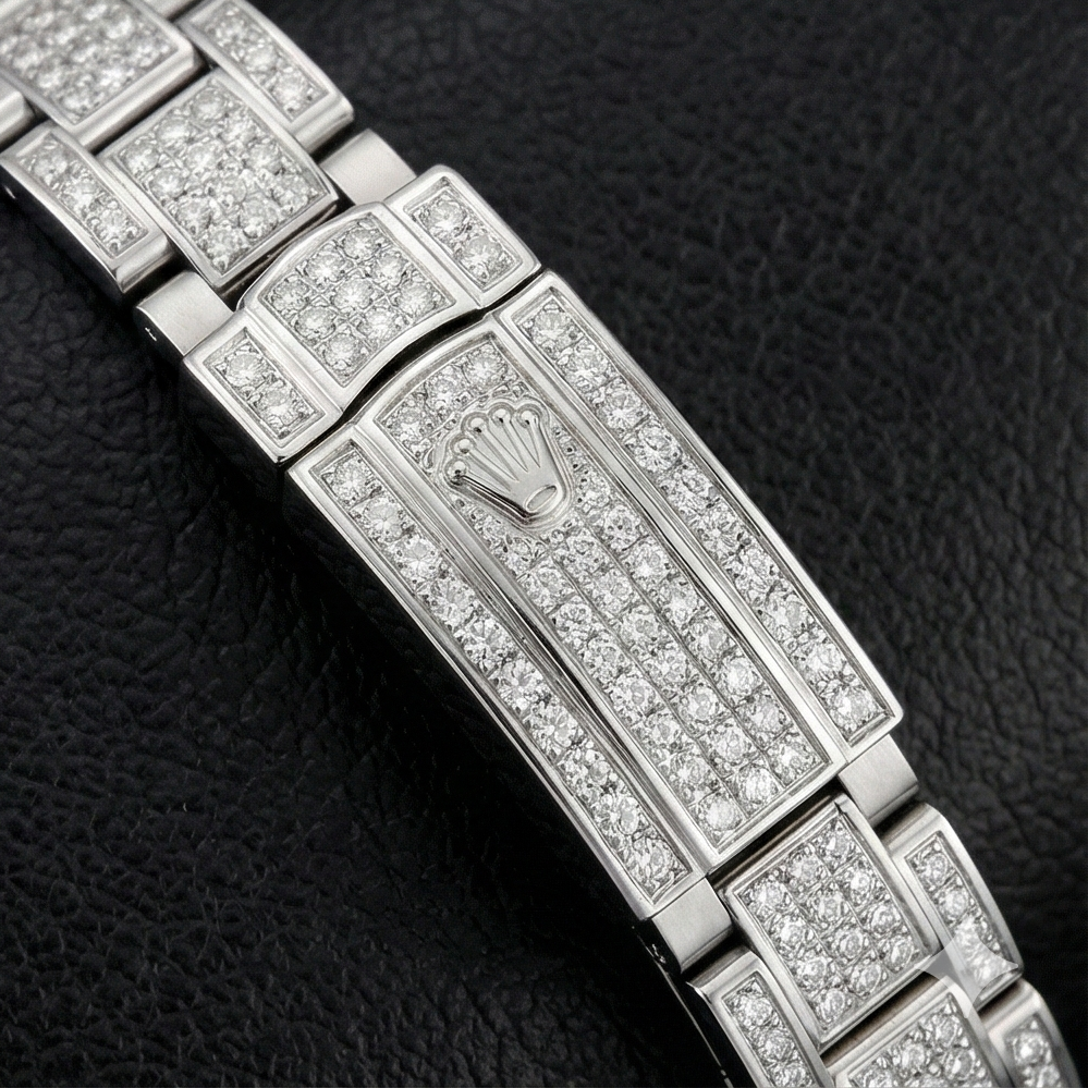 176200 Rolex Oyster Perpetual iced-out 26mm Ladies Watch