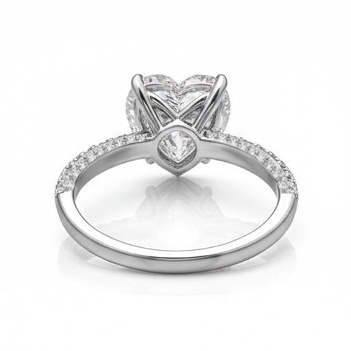 natural round diamond 2.85ct ring close up detail