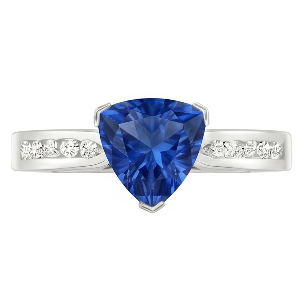 natural round sapphire 2ct ring close up detail