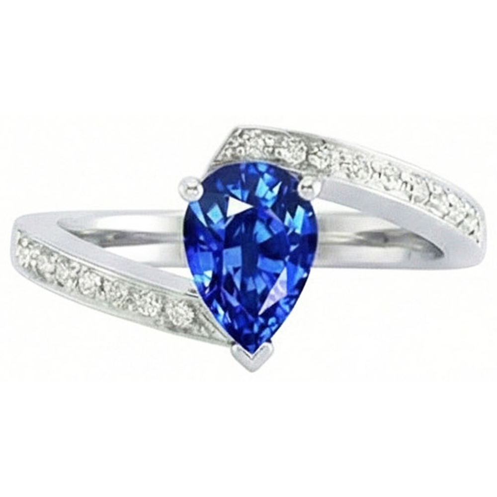 natural round sapphire 2ct ring close up detail
