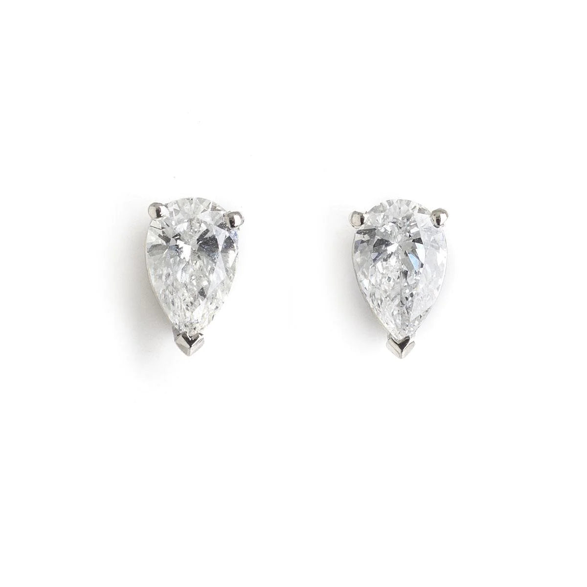 2.50 Carats Pear Cut Sparkling Genuine Diamonds Studs Earrings White Gold