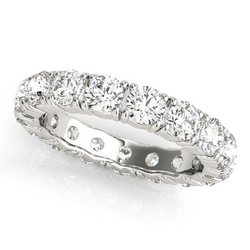 14 Karat White Gold Eternity Band with Fine Diamond – 0.15 ct