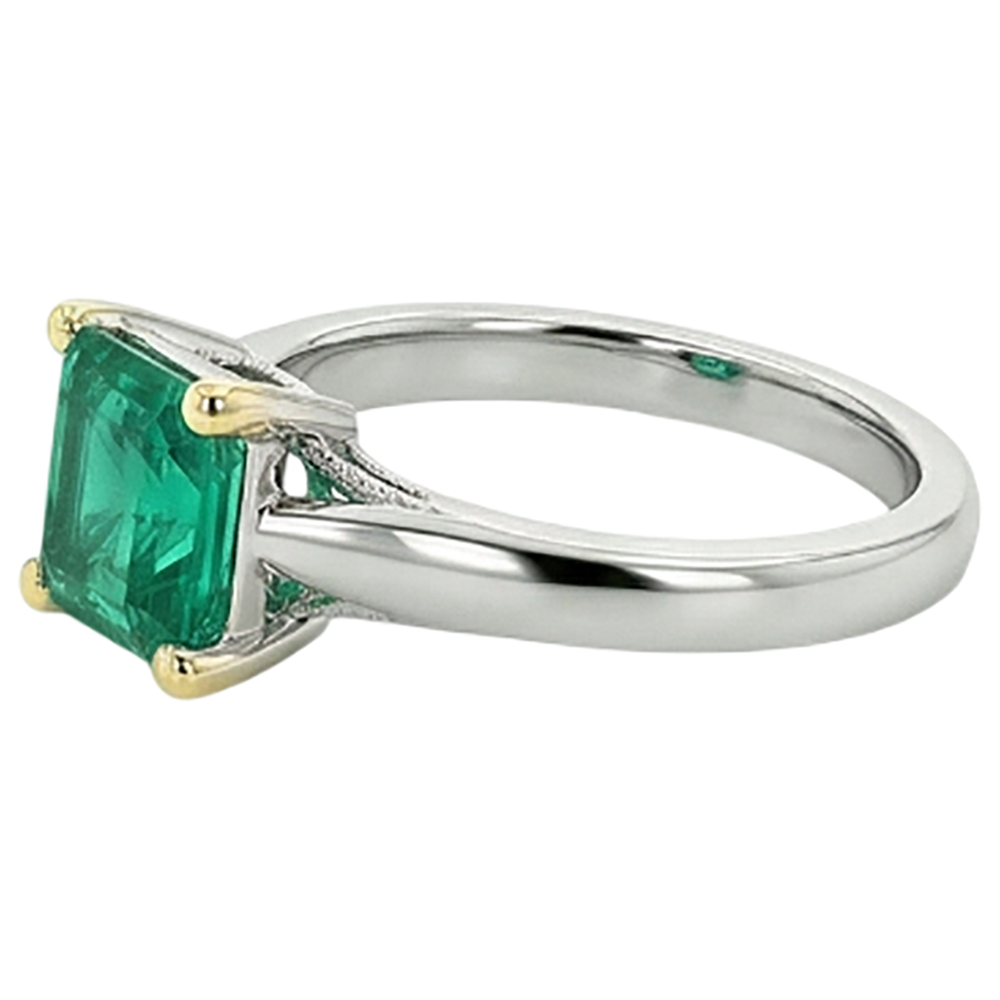 Earth-Mined Colombian Emerald Colored Stone Ring 3 ct 14K Two Tone Gold – profile view