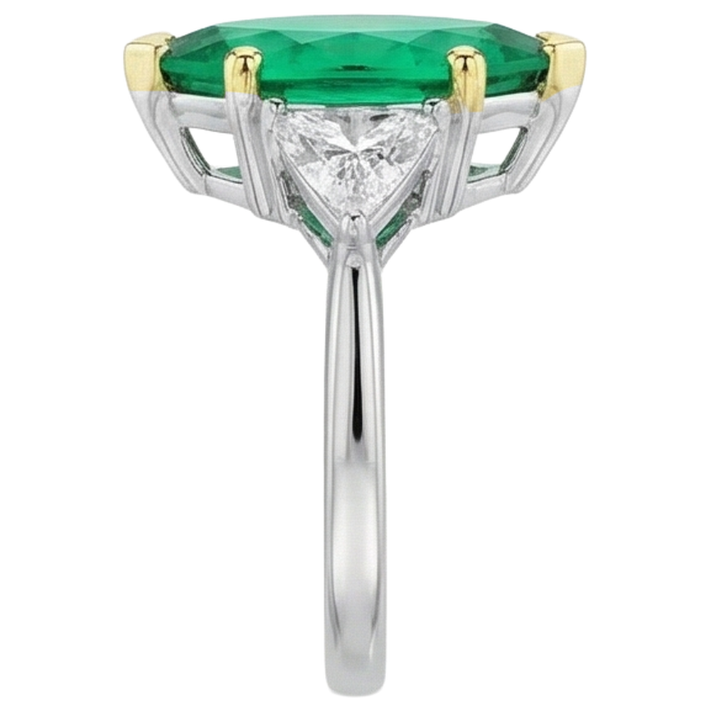Genuine Emerald Gemstone Ring – top view