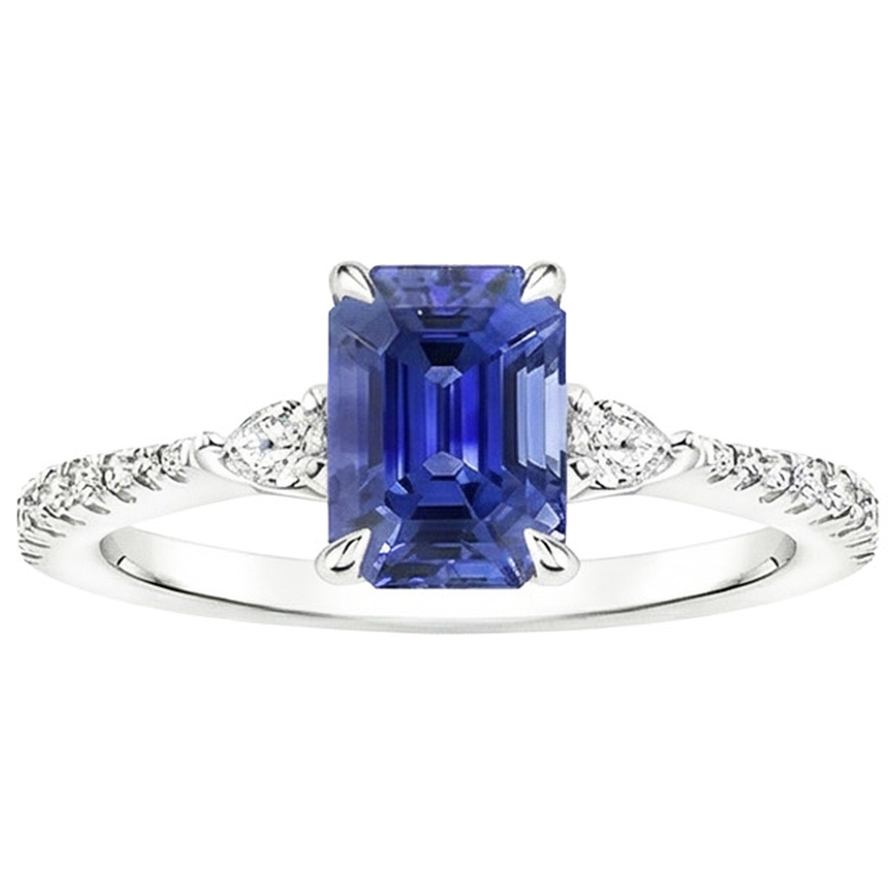 natural emerald sapphire 4.50ct ring on white background