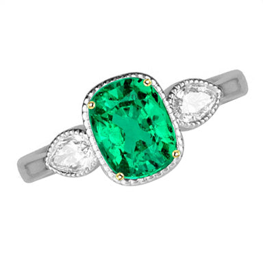 Authentic Fine Emerald Precious Stone Ring – main view