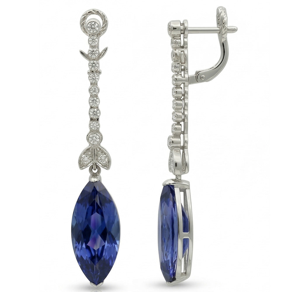natural round sapphire 4.50ct earring close up detail
