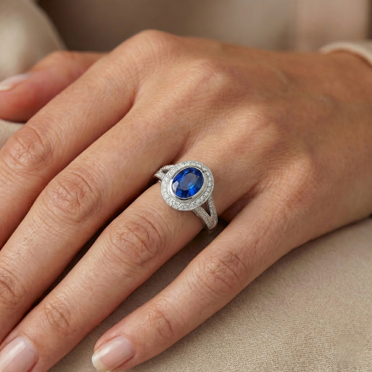 natural round sapphire 4.60ct ring with diamond accents
