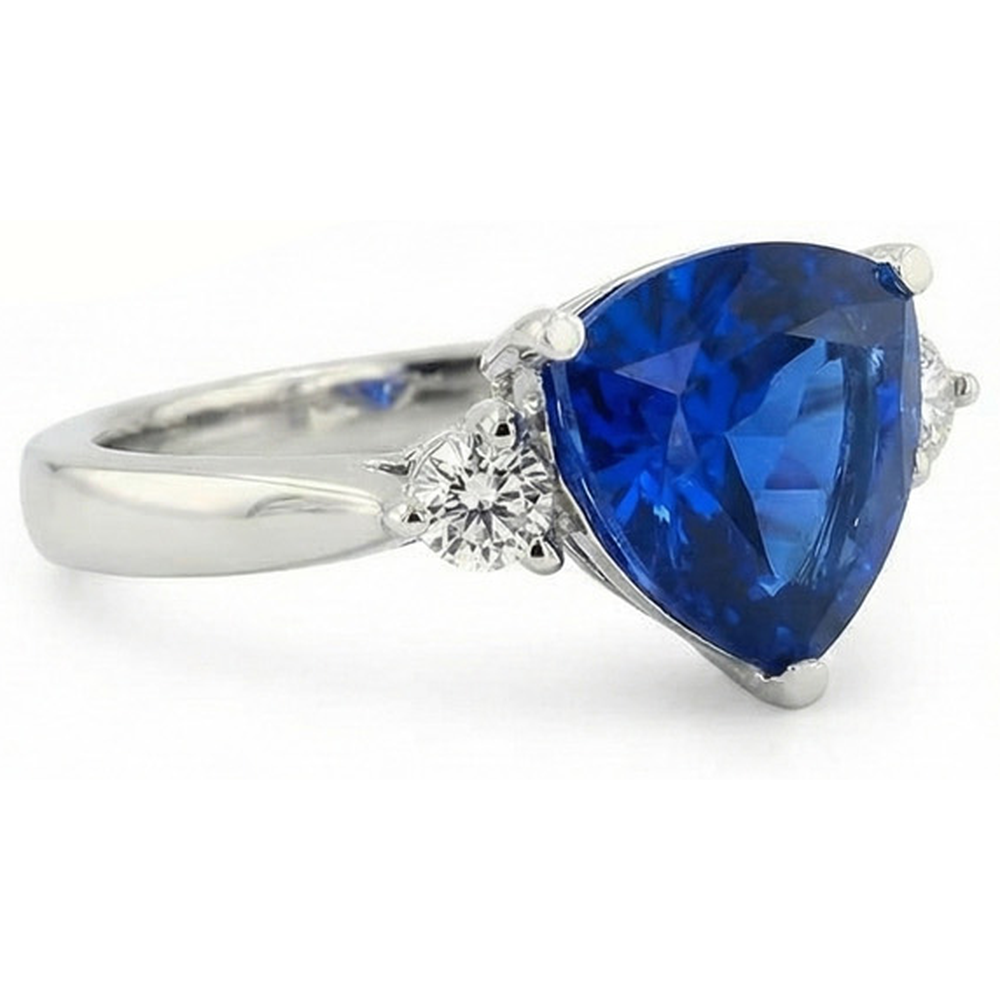 natural round sapphire 6ct ring close up detail